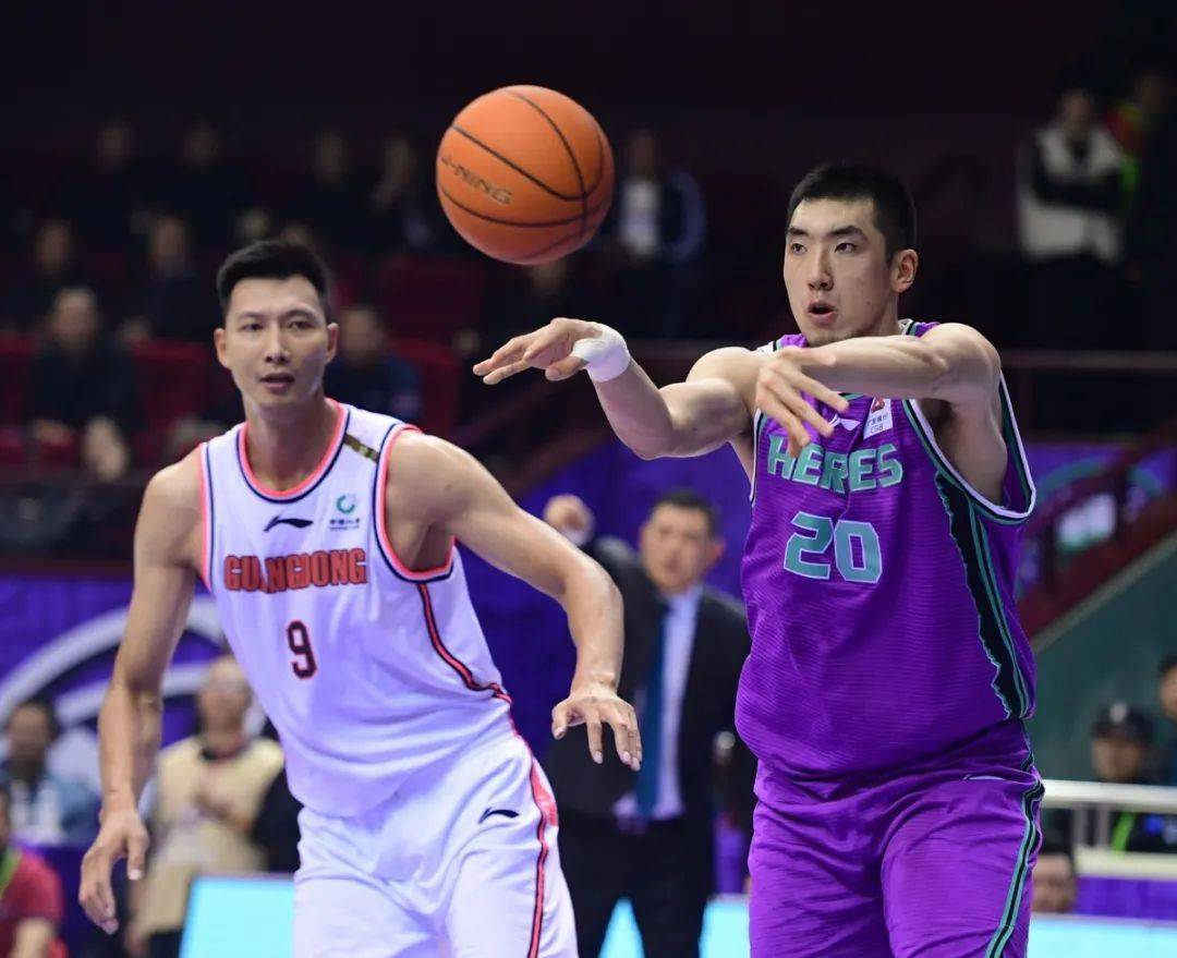 中国男篮集训名单确定，俞长栋、王哲林领衔