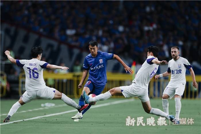 上海申花中场球员状态神勇，引发关注